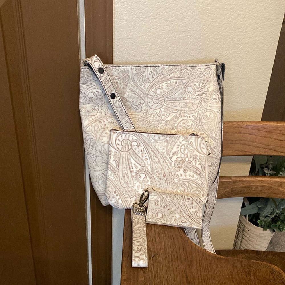 CC Crossbody Bag & T BAR LEATHER CO Accessories Bundle Like New!